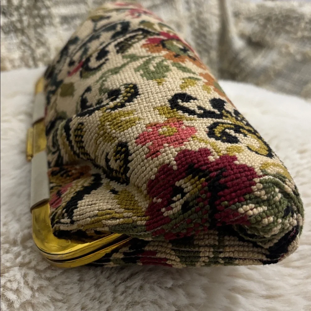Non/Branded 60’s floral